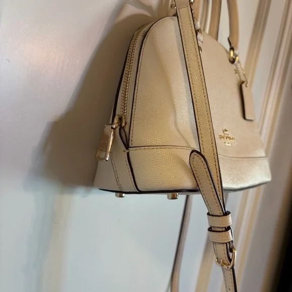 ๐ฒ Coach Sierra Satchel Crossbody bag In Ivory Crossgrain Leather - Picture 7 of 12